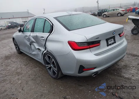 2021 BMW 330I xDrive z USA, uszkodzony, nr VIN WBA5R7C0XMFK87119